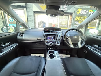 Used Toyota Prius+ 2018 for sale - 79336765: Photo