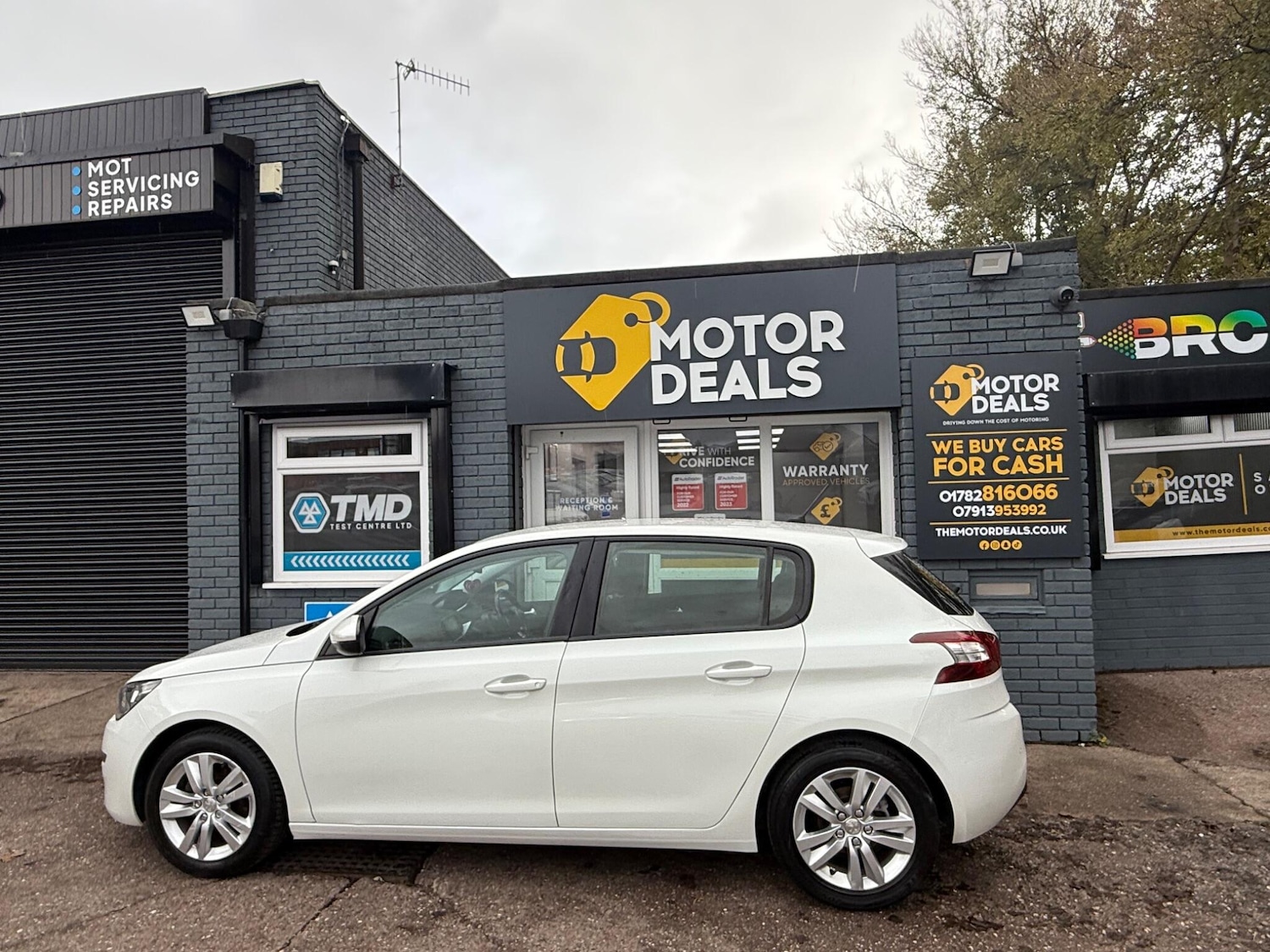 Used Peugeot 308 2017 for sale - 77101968: Photo 11