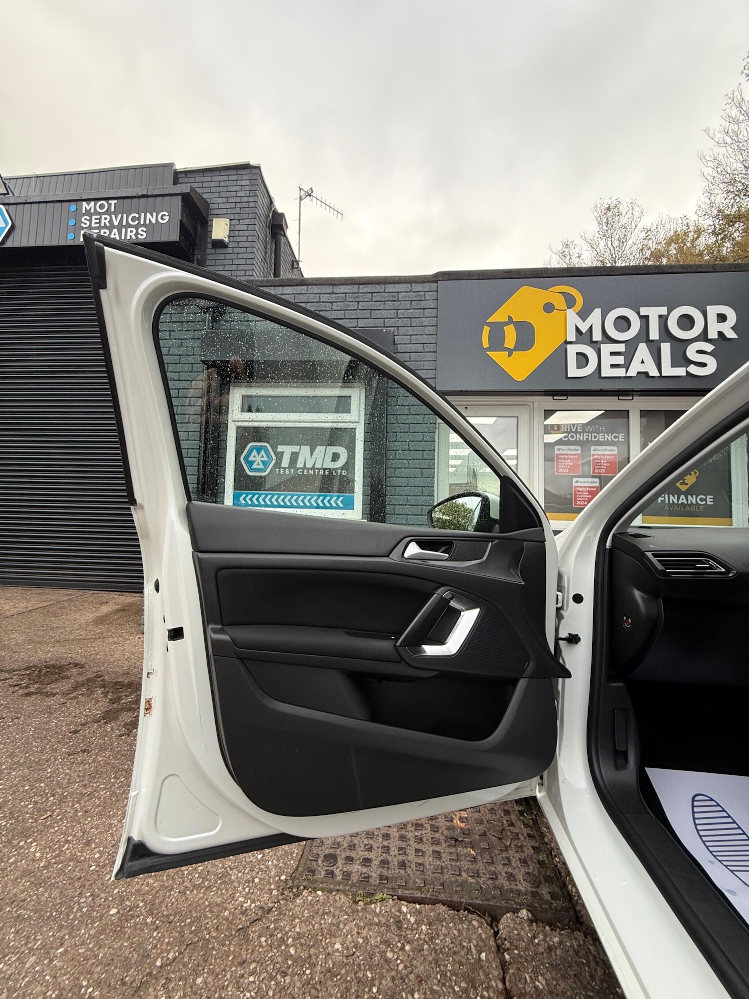 Used Peugeot 308 2017 for sale - 77101968: Photo 13