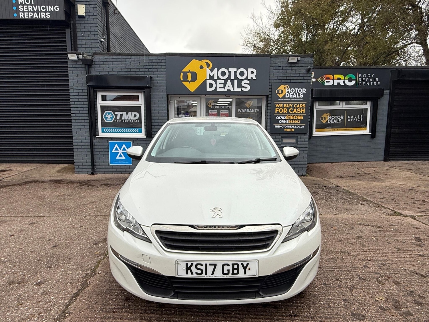 Used Peugeot 308 2017 for sale - 77101968: Photo 2