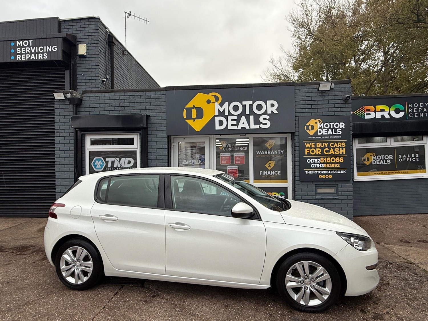 Used Peugeot 308 2017 for sale - 77101968: Photo 3