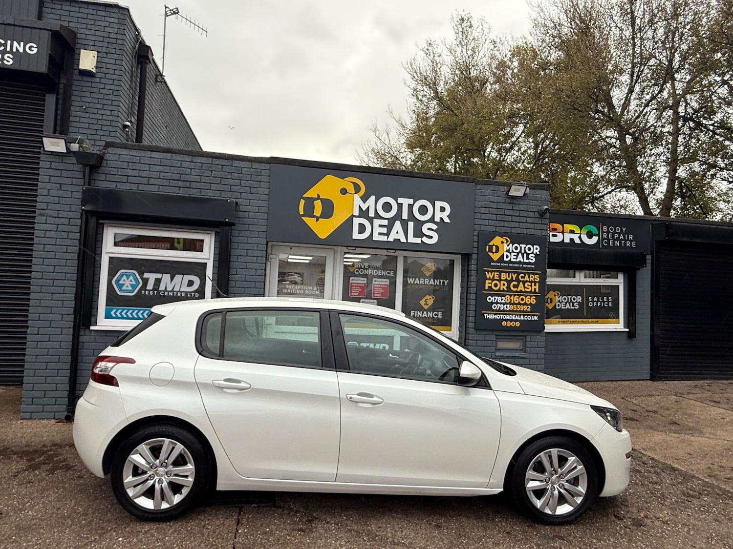 Used Peugeot 308 2017 for sale - 77101968: Photo 7