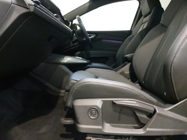 Used Audi Q4 e-tron 2024 for sale - 76269224: Photo 5