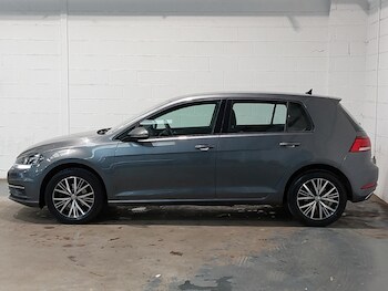 Used Volkswagen Golf 2018 for sale - 77004828: Photo
