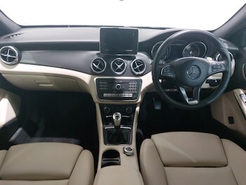 Used Mercedes-Benz GLA 2017 for sale - 78327323: Photo