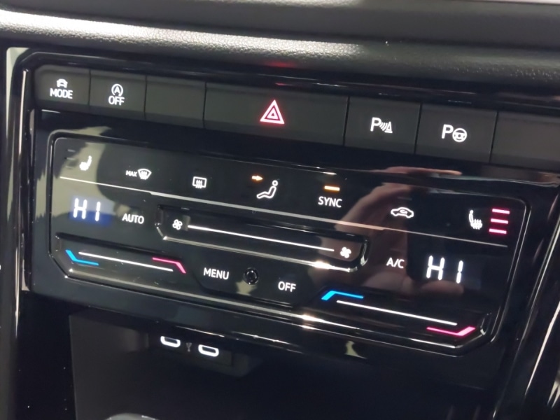 Used Volkswagen T-Roc 2025 for sale - 76947268: Photo 18