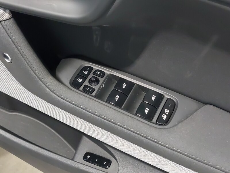 Used Polestar Polestar 2 2023 for sale - 77816854: Photo 13