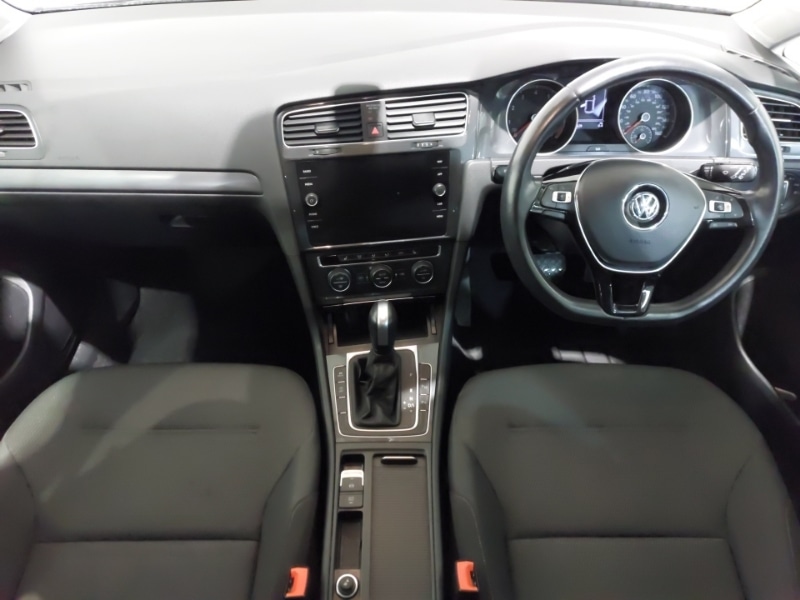 Used Volkswagen Golf 2020 for sale - 76325811: Photo 2