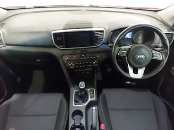 Used Kia Sportage 2018 for sale - 76282200: Photo 2