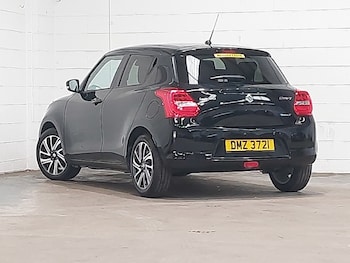 Used Suzuki Swift 2024 for sale - 77475846: Photo