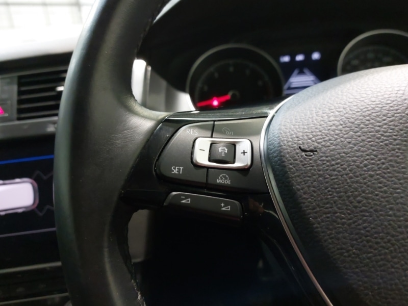 Used Volkswagen Golf 2018 for sale - 76571750: Photo 16