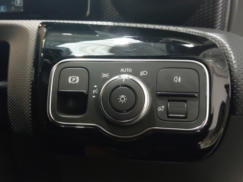 Used Mercedes-Benz A-Class 2018 for sale - 77623778: Photo 14