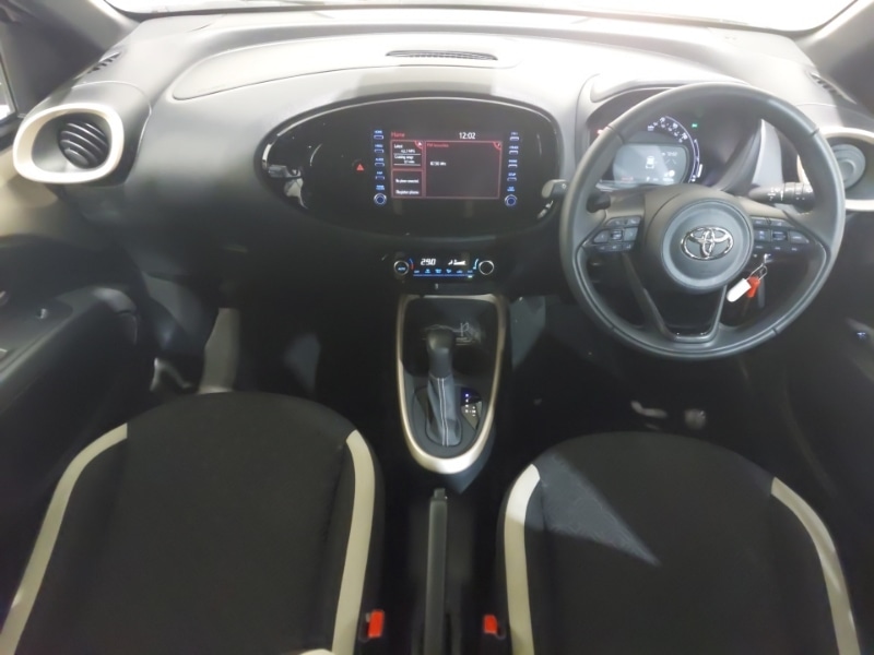 Used Toyota Aygo X 2022 for sale - 77922652: Photo 2