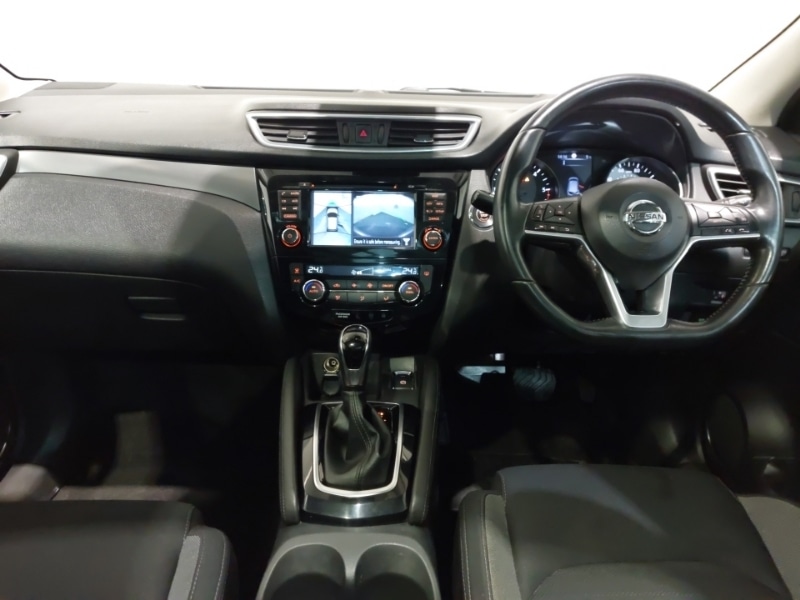 Used Nissan Qashqai 2017 for sale - 76696110: Photo 2