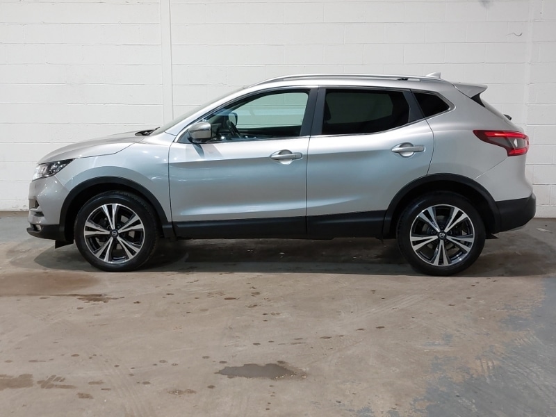Used Nissan Qashqai 2017 for sale - 76696110: Photo 4