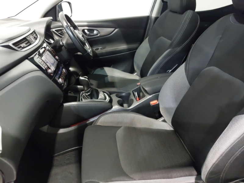 Used Nissan Qashqai 2017 for sale - 76696110: Photo 5