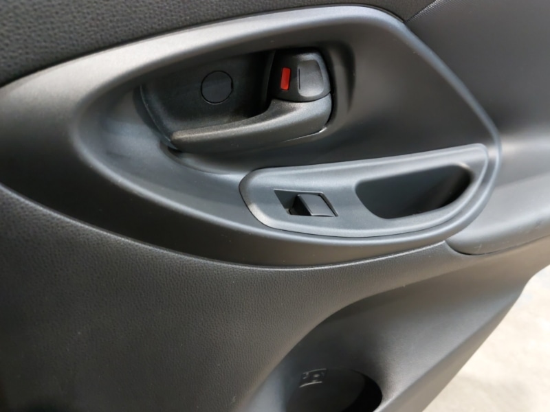 Used Mazda Mazda2 HYBRID 2024 for sale - 76737211: Photo 10