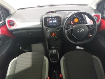 Used Toyota AYGO 2018 for sale - 79207485: Photo