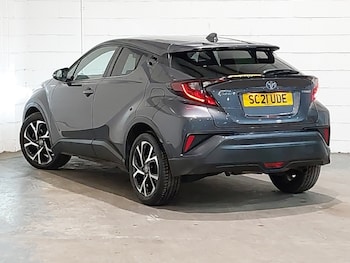 Used Toyota C-HR 2021 for sale - 77101602: Photo