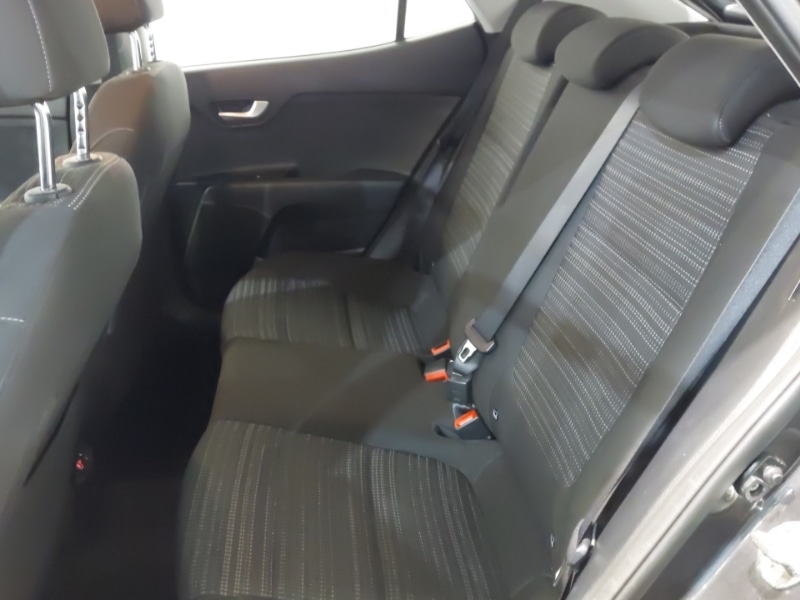 Used Kia Stonic 2018 for sale - 77969290: Photo 6