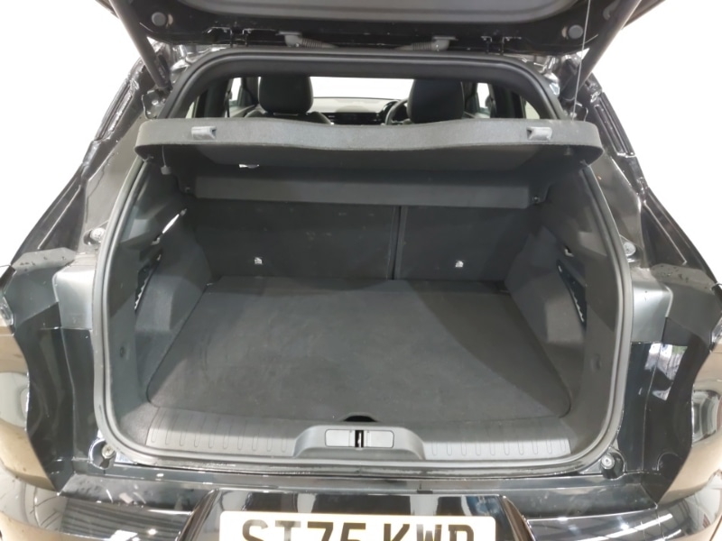 Used Alfa Romeo Junior 2025 for sale - 78147271: Photo 8