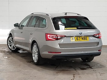 Used Skoda Superb 2017 for sale - 78972843: Photo