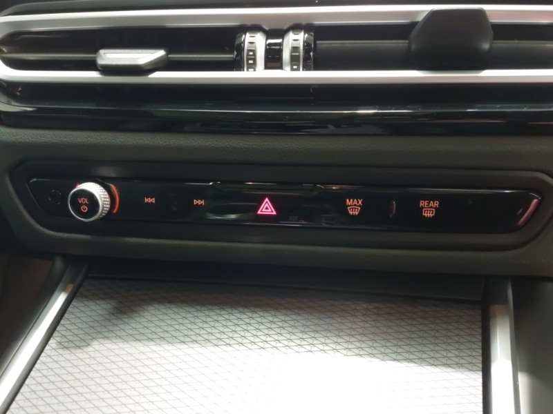 Used BMW 3 Series 2024 for sale - 76860671: Photo 17