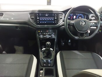 Used Volkswagen T-Roc 2018 for sale - 79134092: Photo