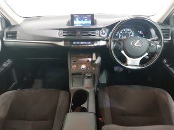 Used Lexus CT 2017 for sale - 75883070: Photo