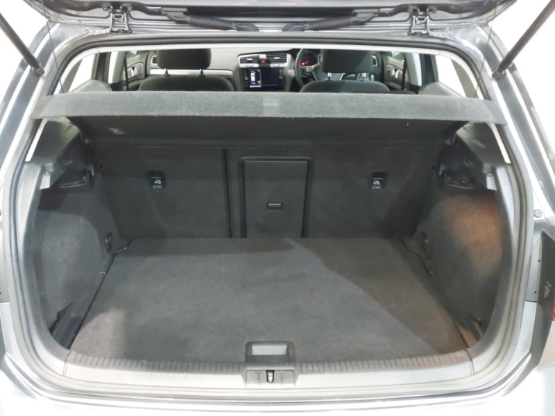 Used Volkswagen Golf 2018 for sale - 76800269: Photo 8