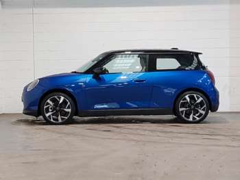 Used MINI Convertible 2024 for sale - 74430993: Photo