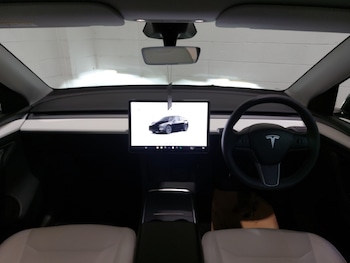 Used Tesla Model Y 2024 for sale - 75989324: Photo