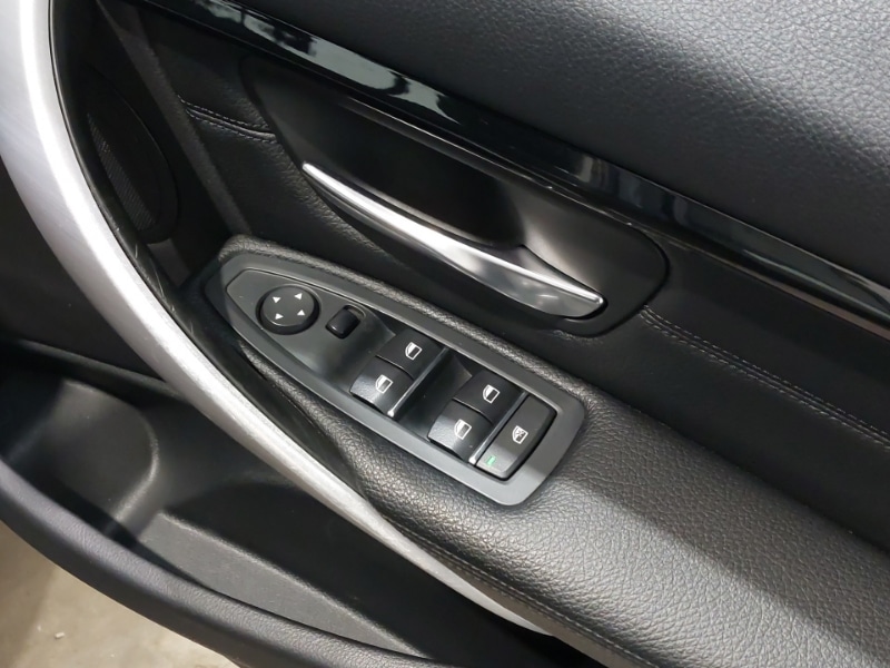 Used BMW 3 Series 2018 for sale - 77252302: Photo 12