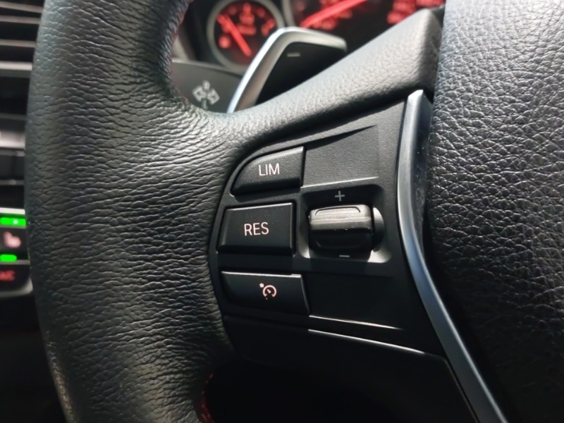 Used BMW 3 Series 2018 for sale - 77252302: Photo 18