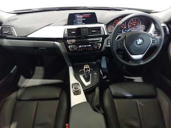 Used BMW 3 Series 2018 for sale - 77252302: Photo