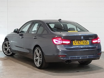 Used BMW 3 Series 2018 for sale - 77252302: Photo