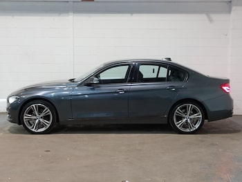 Used BMW 3 Series 2018 for sale - 77252302: Photo