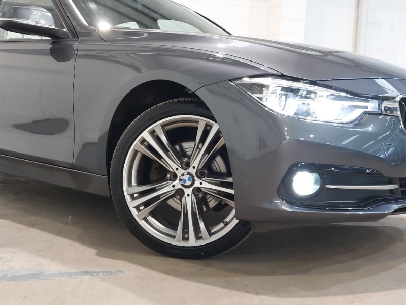Used BMW 3 Series 2018 for sale - 77252302: Photo 9