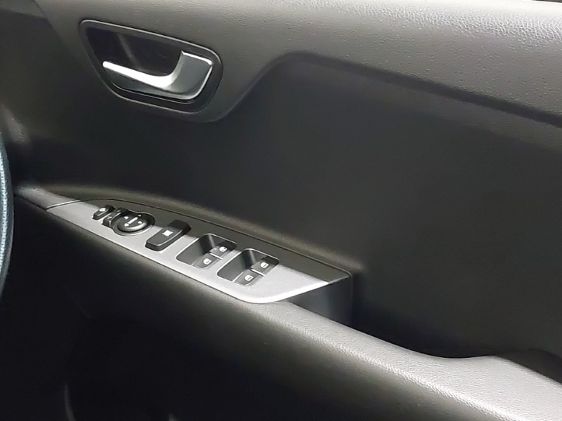 Used Kia Stonic 2022 for sale - 76294032: Photo 10