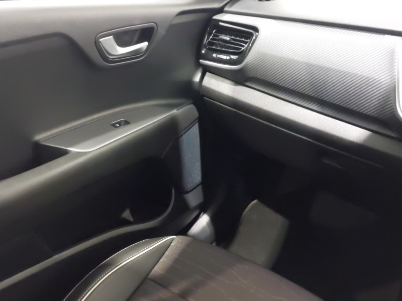 Used Kia Stonic 2022 for sale - 76294032: Photo 11