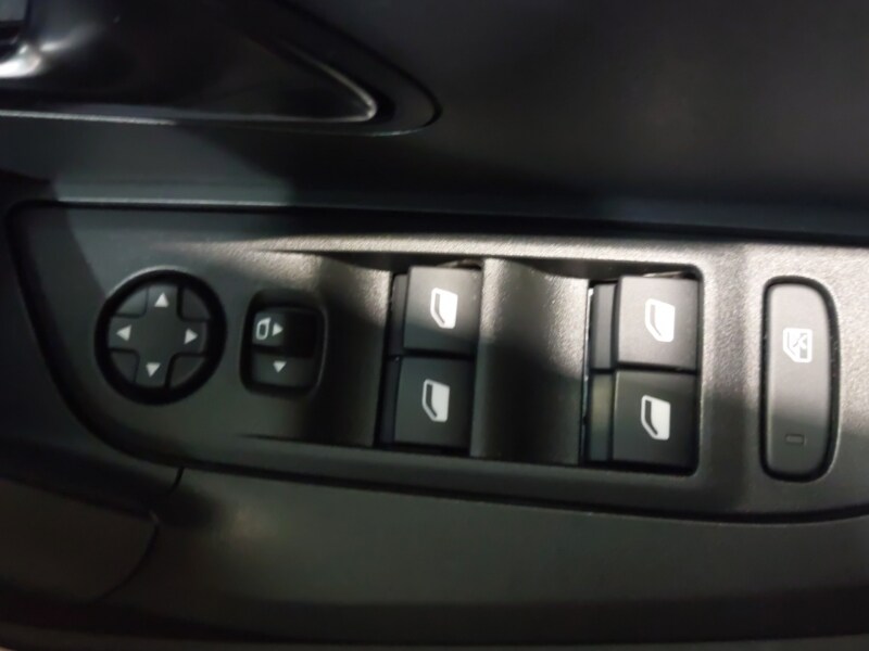 Used Peugeot 2008 2025 for sale - 76964197: Photo 17