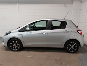 Used Toyota Yaris 2018 for sale - 77874449: Photo