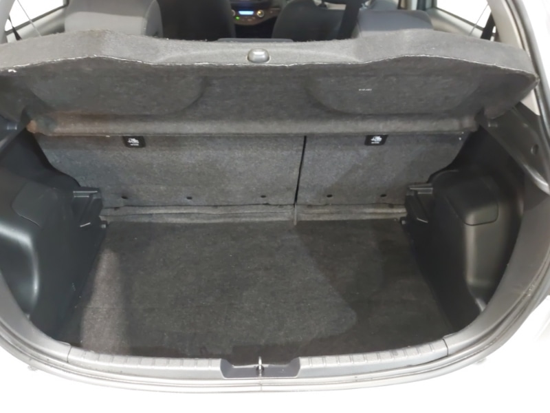 Used Toyota Yaris 2018 for sale - 77874449: Photo 8