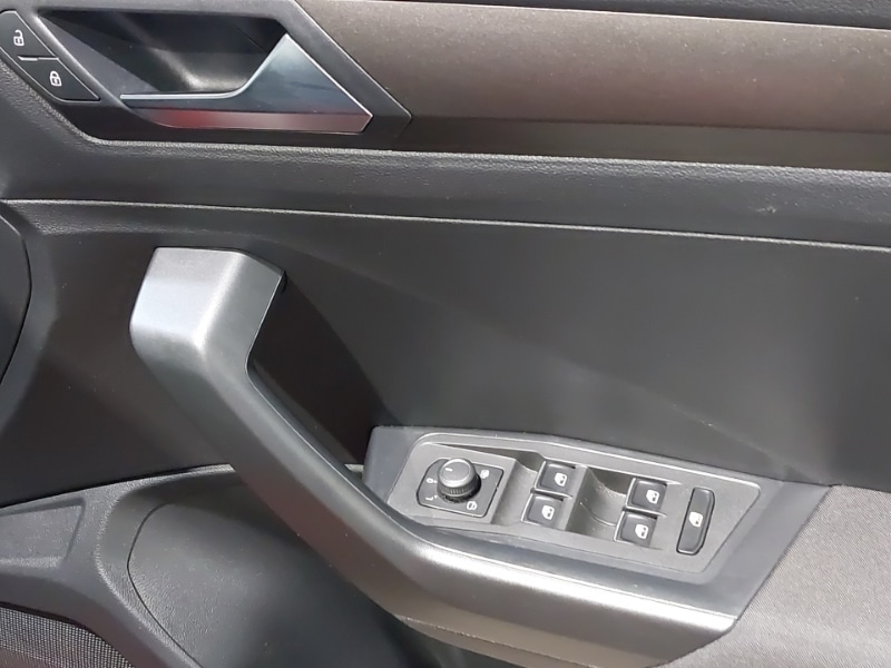 Used Volkswagen T-Roc 2018 for sale - 77767511: Photo 13