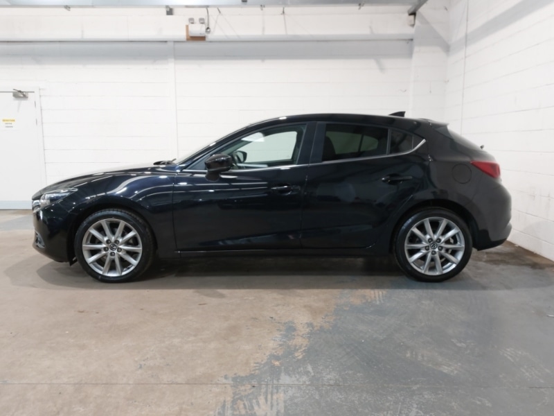 Used Mazda Mazda3 2017 for sale - 77126146: Photo 4
