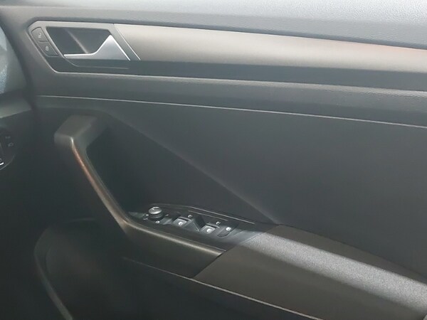 Used Volkswagen T-Roc 2018 for sale - 75309694: Photo 10