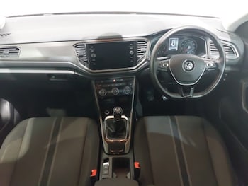 Used Volkswagen T-Roc 2018 for sale - 75309694: Photo