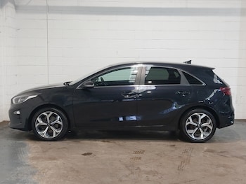 Used Kia Ceed 2019 for sale - 76696139: Photo