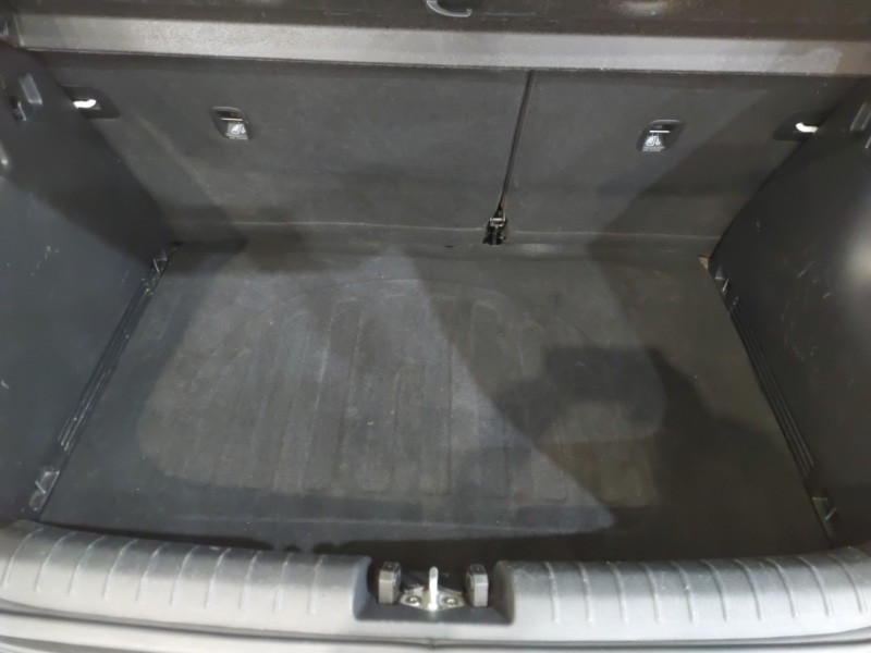 Used Kia Stonic 2019 for sale - 76639189: Photo 8