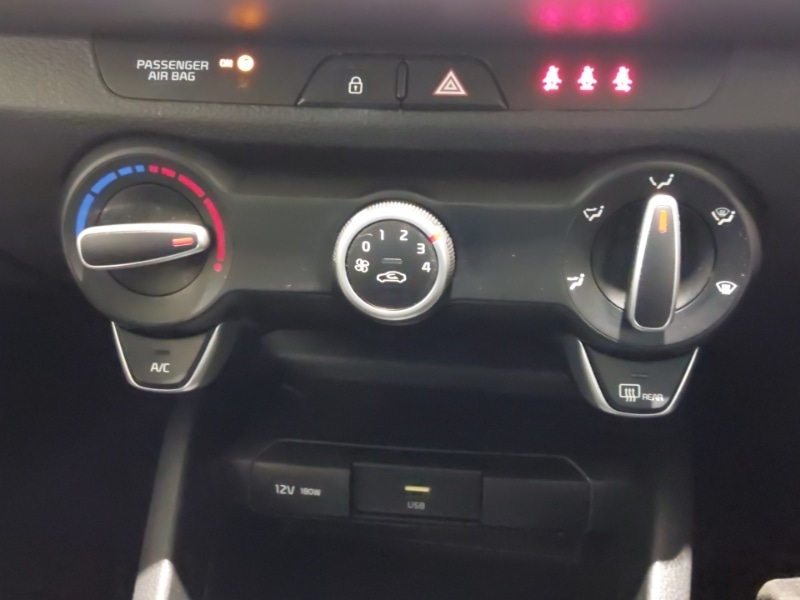 Used Kia Stonic 2023 for sale - 77329962: Photo 16